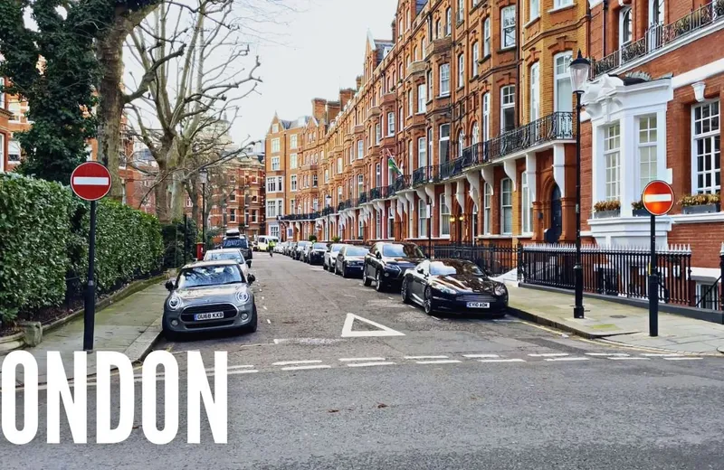 Luxury Shopping and Beautiful Sunsets: A Walk Along Kensington High Street
